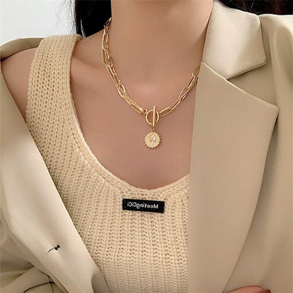Collar Con Medalla