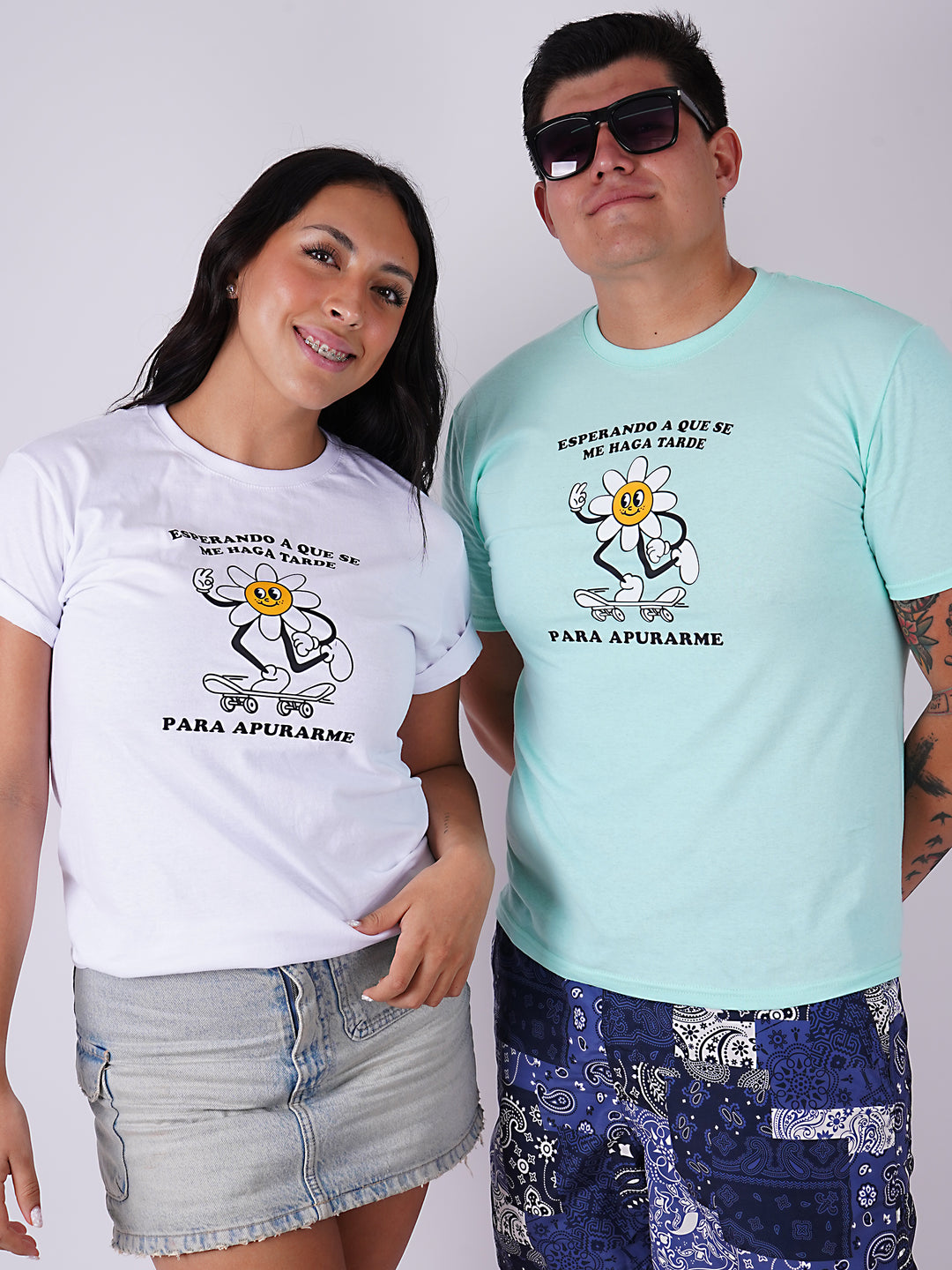 Playera Esperando a Que Se Me Haga Tarde